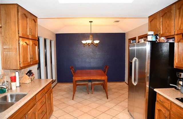 4202 Pleasant Oaks Court Gallery 4