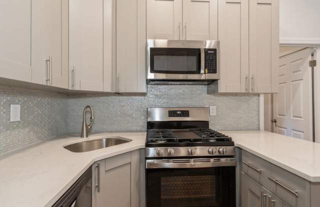 109 WILLOW AVE - 109 Willow Avenue, Hoboken, NJ 07030