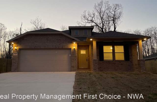 1631 Emmerson Street - 1631 Emmerson Street, Centerton, AR 72719
