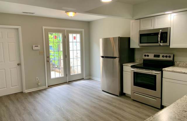 2 Bedroom Townhouse with Patio - 2005 Reaches Place Southwest, Huntsville, AL 35802 2 Bedroom Townhouse with Patio - 2005 Reaches Place Southwest, Huntsville, AL 35802