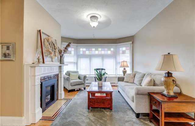 1 Bliss Road - 1 Bliss Road, Newport, RI 02840 1 Bliss Road - 1 Bliss Road, Newport, RI 02840