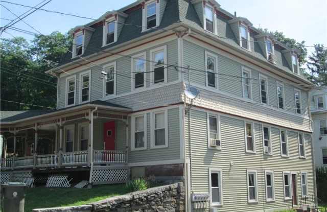 324 Valley Street Gallery 2