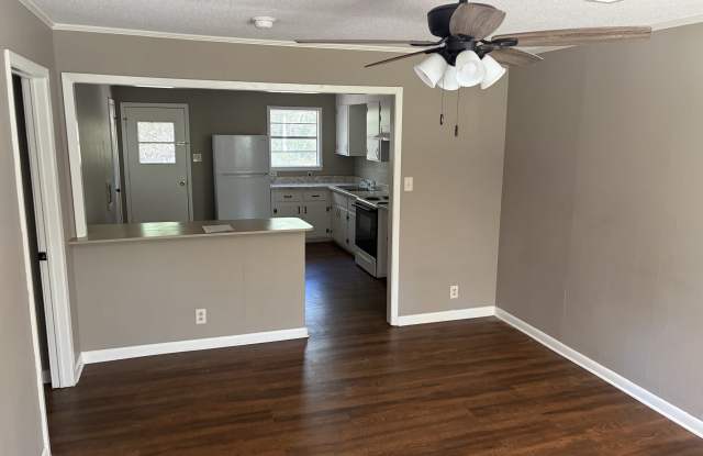 145 Green Acres Cir Ne Gallery 2