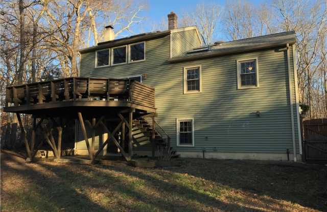 82 Vinegar Hill Road Gallery 2