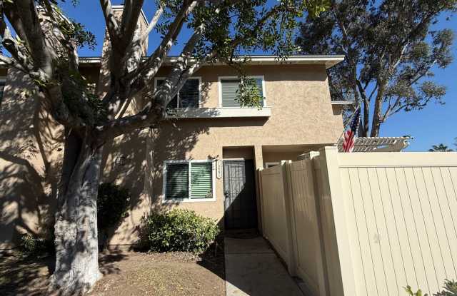 Beautiful 3 bedrooms corner unit condo located in Poway. photos photos