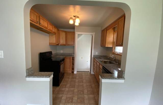 7704 Ivandale Gallery 4