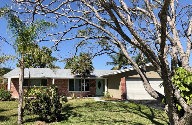 901 SE 10 Street - 901 Southeast 10th Street, Pompano Beach, FL 33062