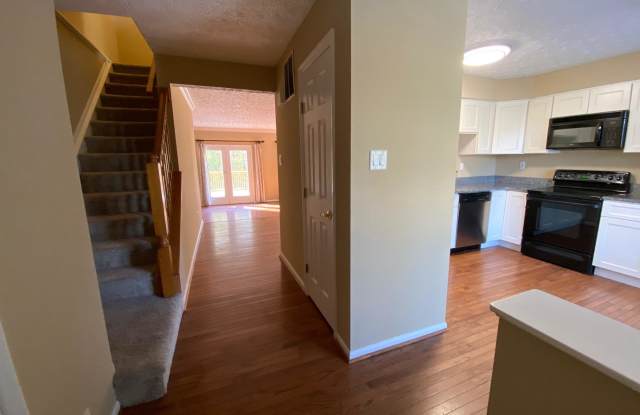 13 TANTALLON COURT Gallery 2