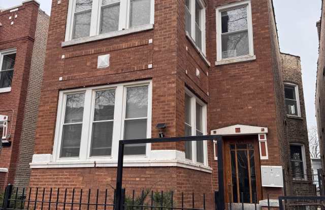 4947 N Troy St photos photos