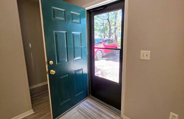 A Hop, Skip and a Jump Away from Surfside Beach! Gallery 3