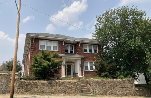 115 Elm AVE SW - 115 Elm Avenue Southwest, Roanoke, VA 24016