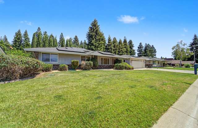 4 Bedroom 2.5 with Pool photos photos