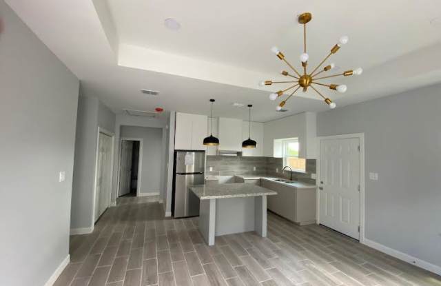 817 S Missouri St - 817 South Missouri Street, Alton, TX 78573