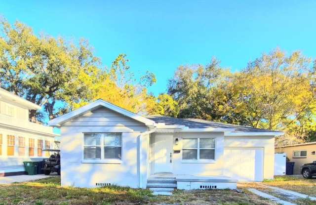 2617 W Watrous Ave photos photos