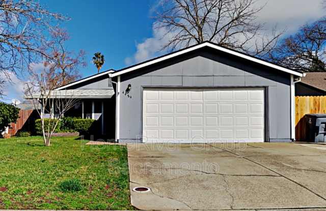 4484 Winners Cir - 4484 Winners Circle, Rocklin, CA 95677