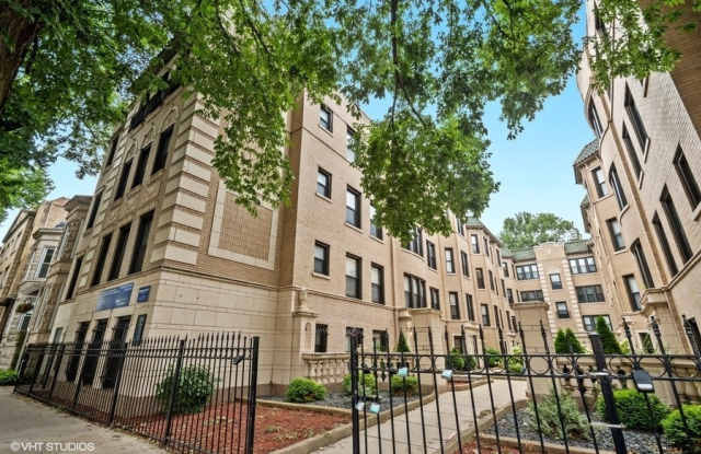 4044 N Ashland Ave - 4044 North Ashland Avenue, Chicago, IL 60613