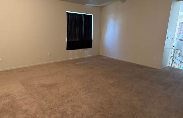 BEAUTIFUL SINGLE STORY HOME ON CORNER LOT Gallery 3