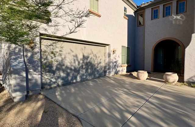 AVAILABLE NOW - Spacious 4 Bedroom Home with Private Pool in West Wing Peoria!!! Gallery 4