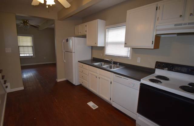 VIRTUAL SHOWINGS AVAILABLE - Beautifully Updated House Near Campus! photos photos