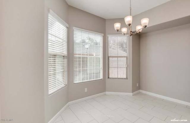 3022 N. 33rd Pl. Gallery 3