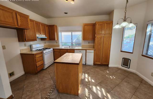 Rancho Cucamonga 3 bedroom Home Gallery 2