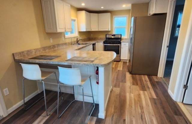 494 Otterhole Rd - 494 Otterhole Road, Passaic County, NJ 07480