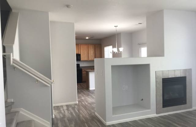13033 Grant Circle East Unit B Gallery 3
