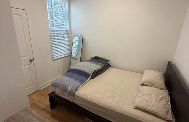 1344 W Ohio St photos photos