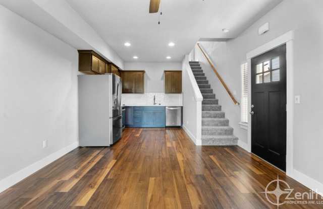 1530 NW 29th Place - 1530 Northwest 29th Place, Battle Ground, WA 98604