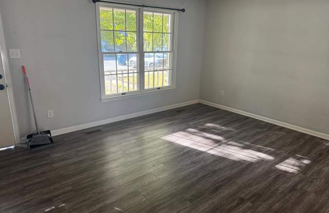 100 CYPRESS DR Gallery 2