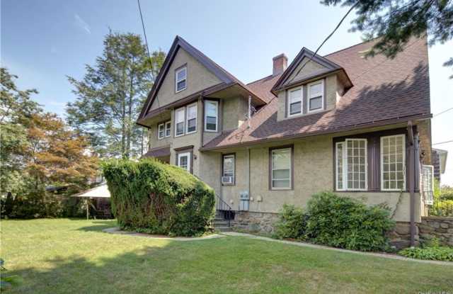 120 Soundview Avenue Gallery 2