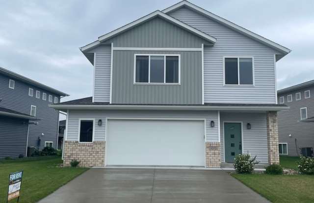 Spacious 4 Bed, 3 Bath Home in West Fargo - 1070 Ashley Drive West, West Fargo, ND 58047