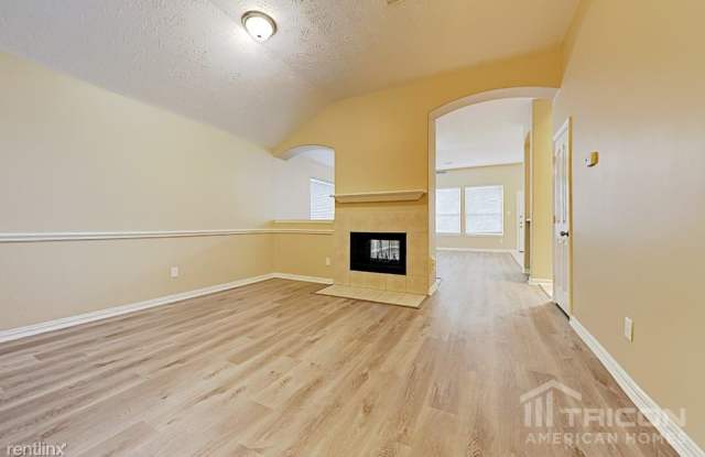 24022 Holleygate Court Gallery 4