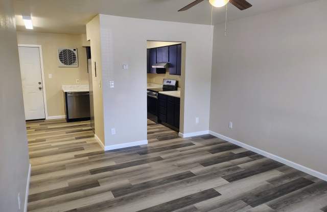 3296 1/2 Lombardy Lane - 3 photos photos