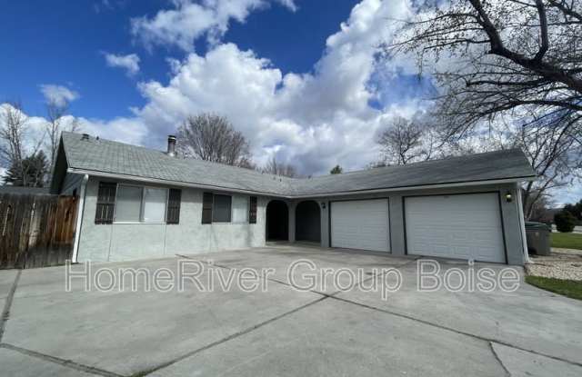 870 E Bergeson St photos photos