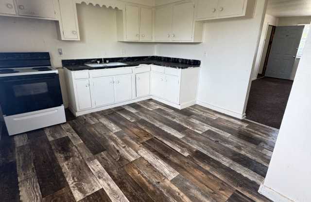 8940 West Carmen Avenue - 3 photos photos 8940 West Carmen Avenue - 3 photos photos