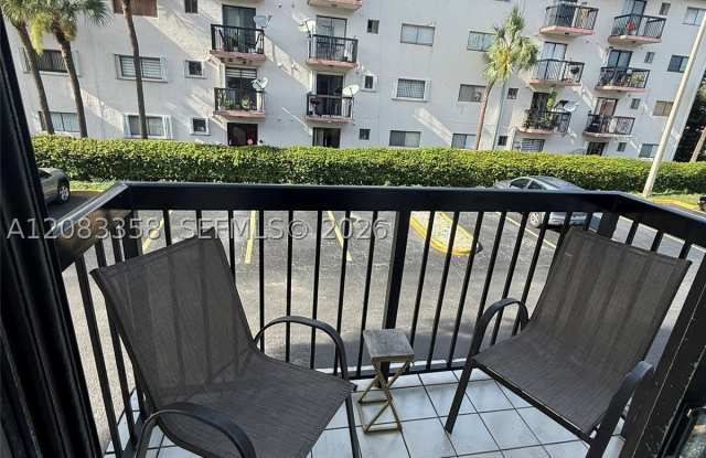 5420 W 21st Ct Gallery 3