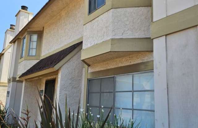 1240 N Citrus Ave photos photos