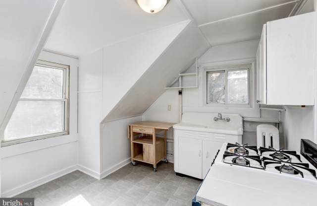 1307 W NORTHERN PARKWAY Gallery 3