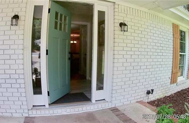 295 Norcross APT Street Gallery 3