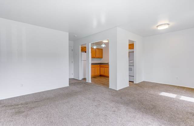 32005 West 12 Mile Road - 32005 West 12 Mile Road, Farmington Hills, MI 48334