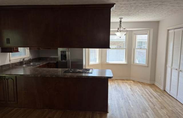 409 Cloverleaf Drive Gallery 3