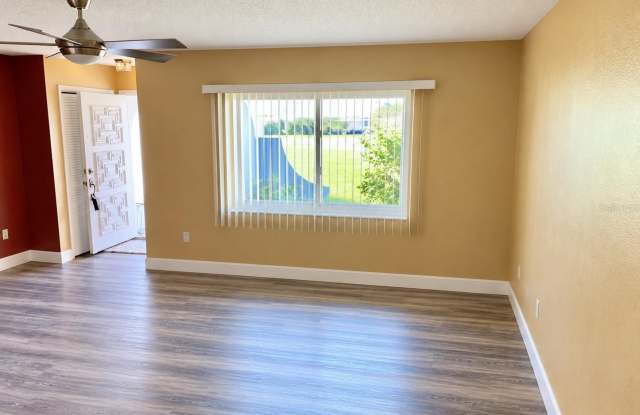 23226 MIDWAY Boulevard Gallery 4