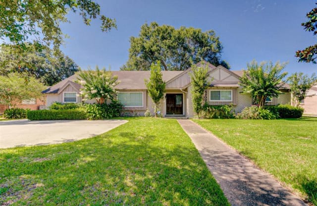 5602 W Bellfort Street - 5602 West Bellfort Street, Houston, TX 77035