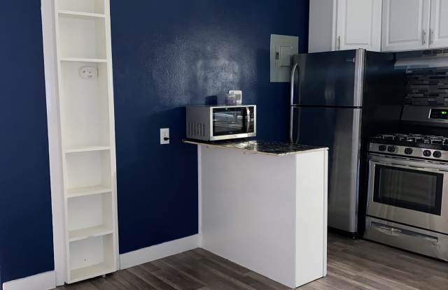 965 Brentwood Street photos photos