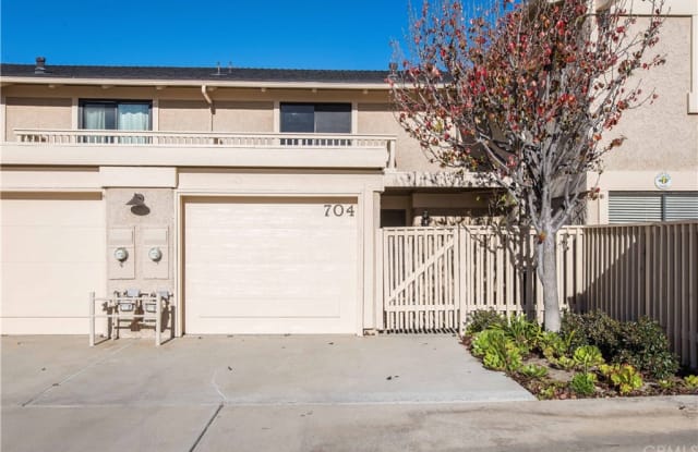 704 E AVENIDA MAGDALENA - 704 East Avenida Magdalena, San Clemente, CA 92672