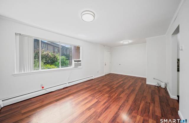 232 Oakville Avenue Gallery 4