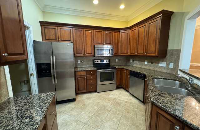 Expansive 2nd-floor Condo photos photos