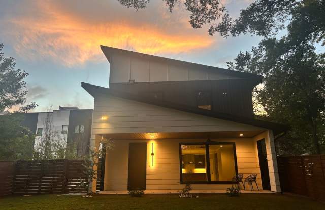 **OFFERING $1,500 MOVE-IN CREDIT, REFUNDABLE APPLICATION FEES & $200 MOVE IN PROMOTION** Newly Built Luxury 3BD, 2.5BA Downtown Raleigh Home with a Private Fenced Yard, No Shared Walls & a 2-Car Attached Garage Gallery 2