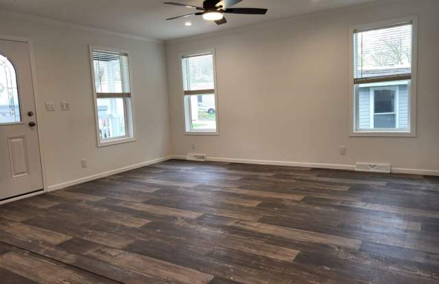 1149 Bayside Road Gallery 3